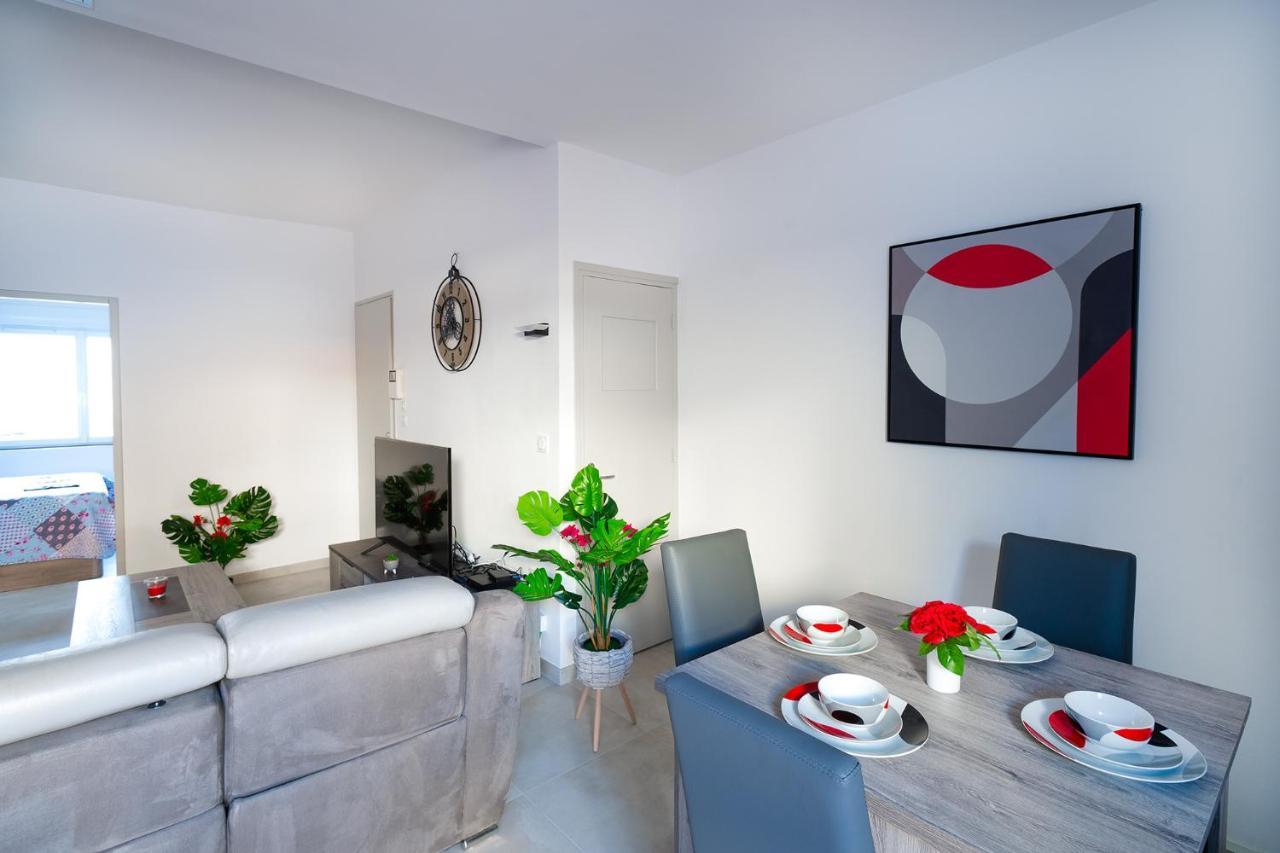 Superbe Appartement A 2 Pas Des Halles, Climatise, Terrasse, Garage 나르본 외부 사진