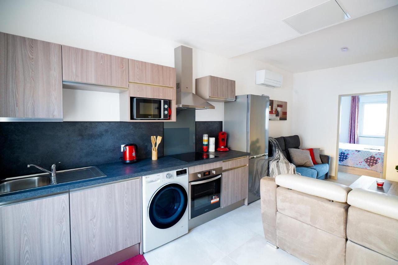 Superbe Appartement A 2 Pas Des Halles, Climatise, Terrasse, Garage 나르본 외부 사진